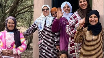 9 Women